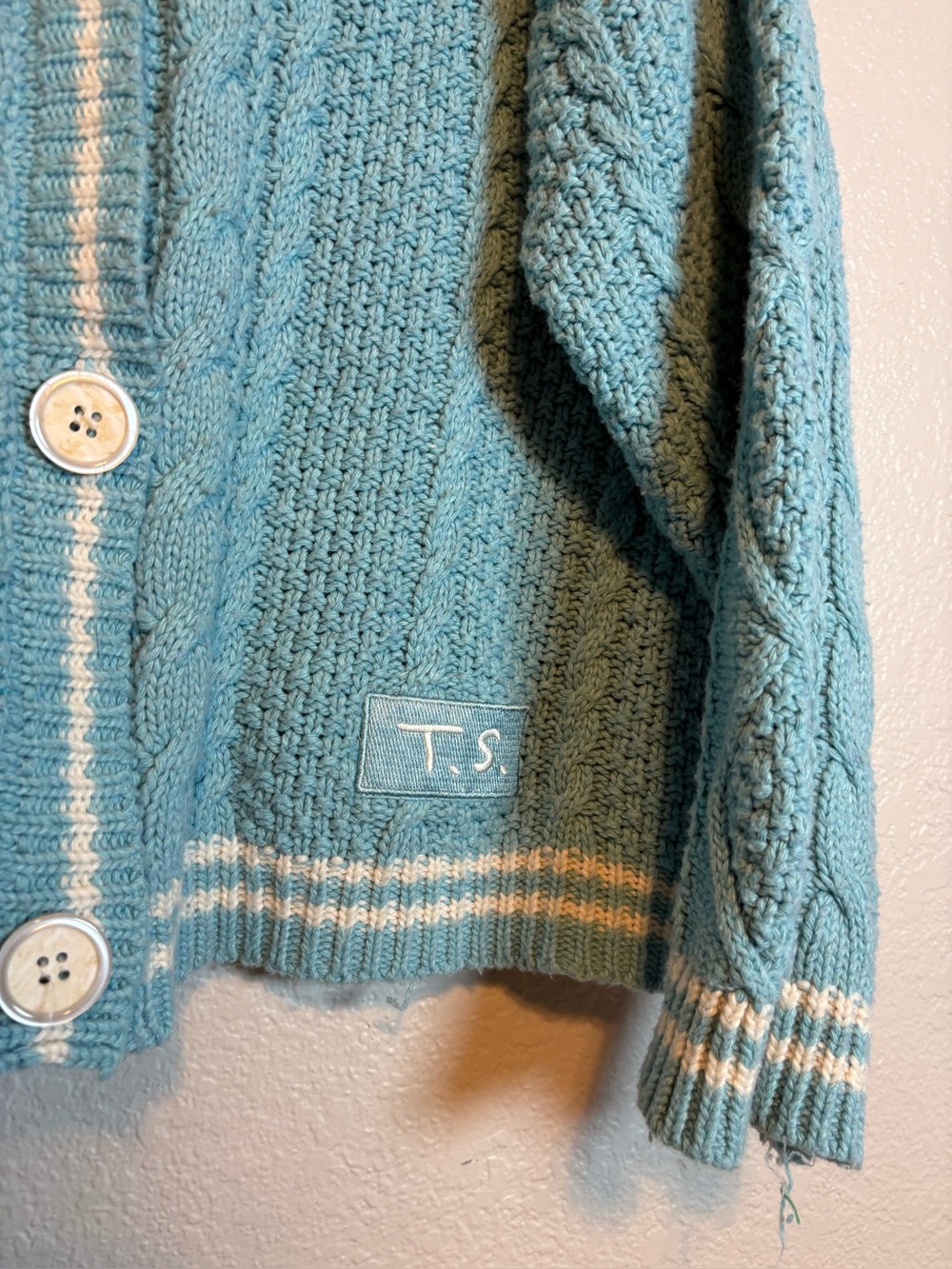 Taylor Swift 1989 Cardigan Blue Seagulls Knit Cozy XL 2XL - Picture 6 of 12